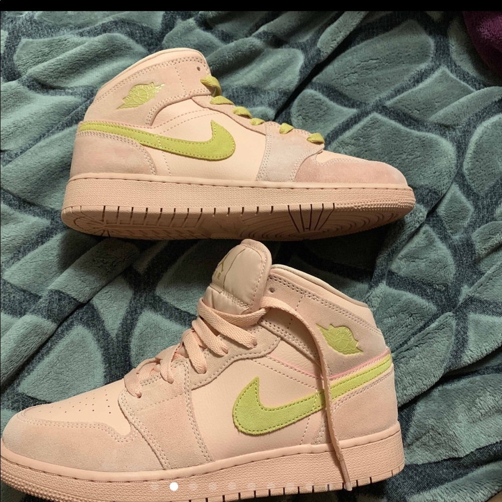 Coral Stardust Jordan 1s